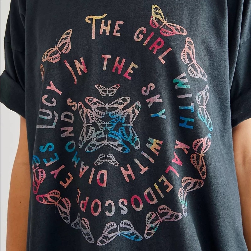NEW Free People x Daydreamer The Girl With The Kaleidoscope Merch Tee - Picture 13 of 13